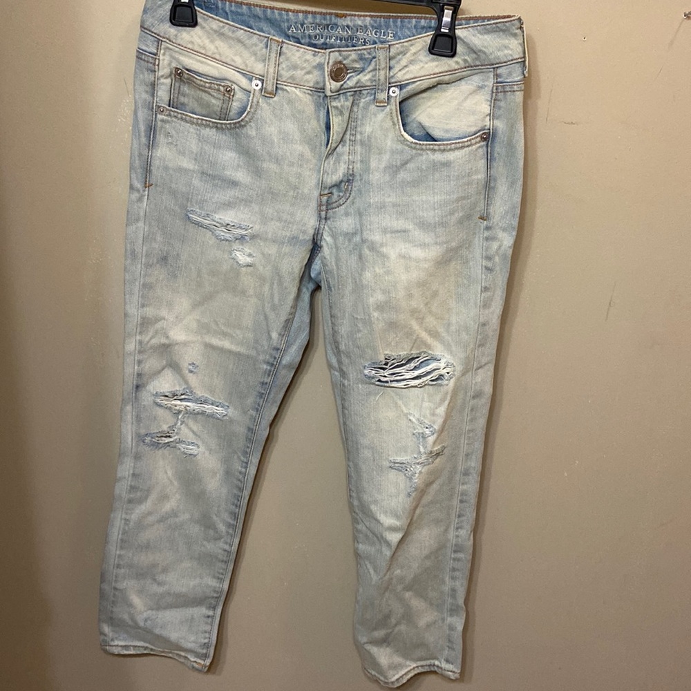 White wash American Eagle jeans